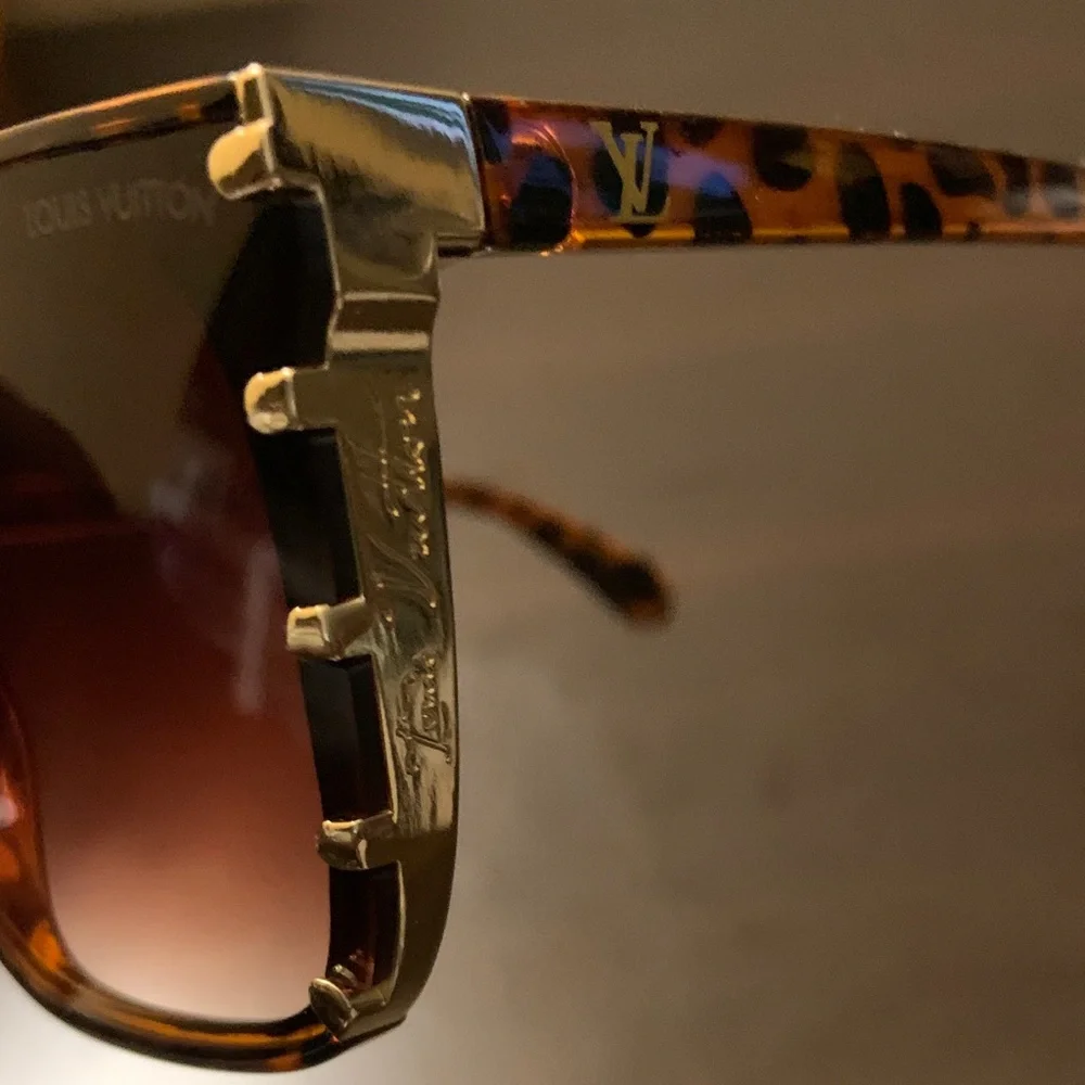 Louis Vuitton Tortoise Shell Sunglasses - Picture 2 of 5